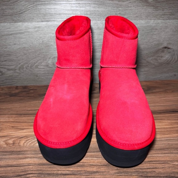 UGG Australia Pink Suede Boots, Like new - Picture 3 of 7